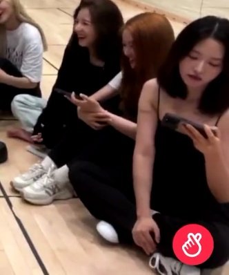 hyewonlqs's tweet image. low quality but hyewon