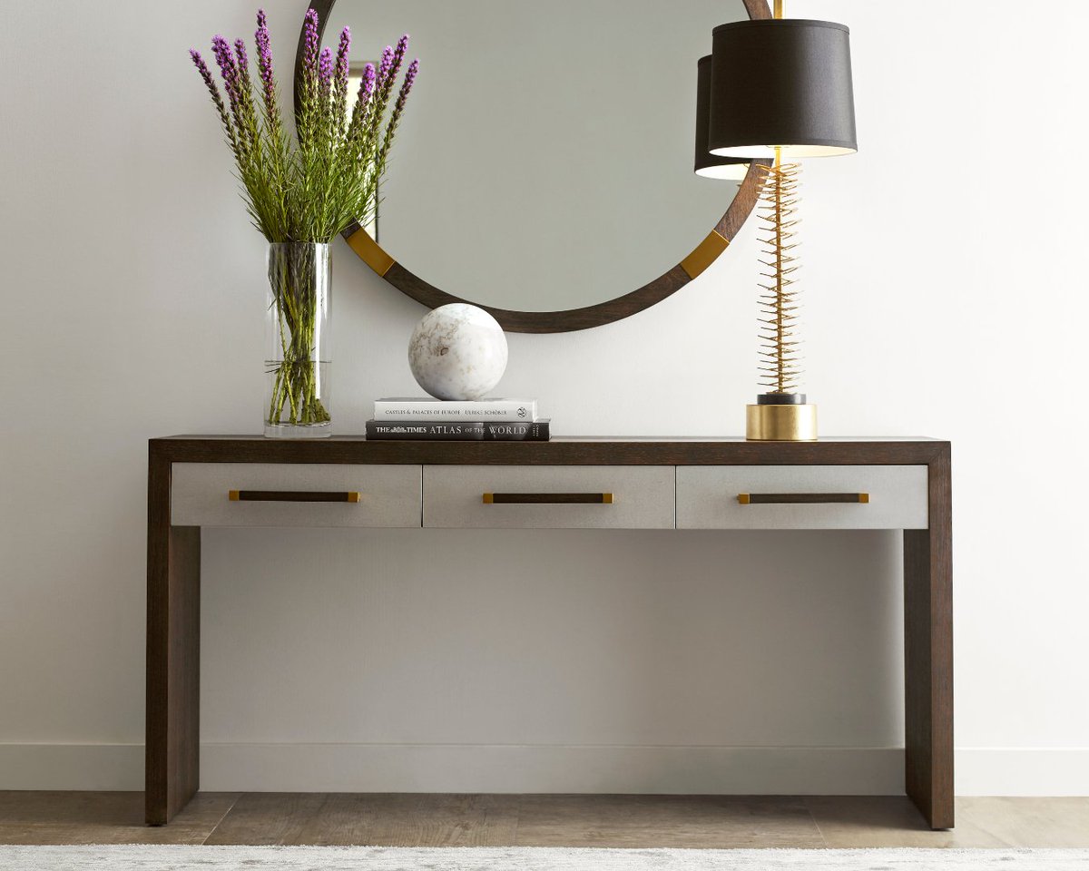 theoalex's tweet image. Our TA Studio No. 1 Collection celebrates minimalist sophistication with clean lines and rich brass accents. Shown here: our Orion Mirror and Impressions Writing Table🌷

_____________________________

#mirror #mirrorlove #writingtable #tablelove #elegantdesign #theodorealexander