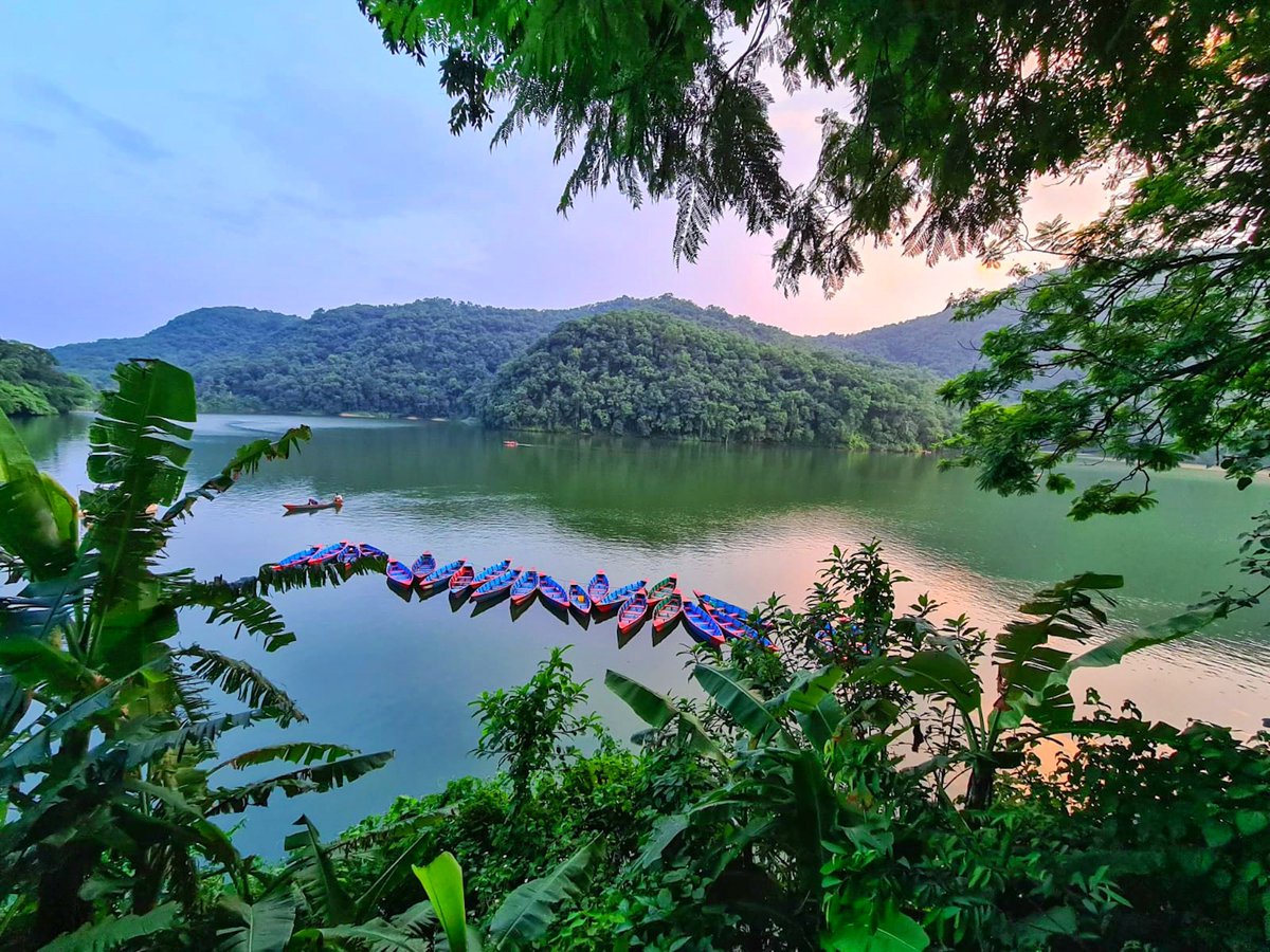 Shabnam49296208's tweet photo. @jjays_captions Enchanting Landscape of Pokhara, Nepal. https://t.co/XDI0SHVLCp