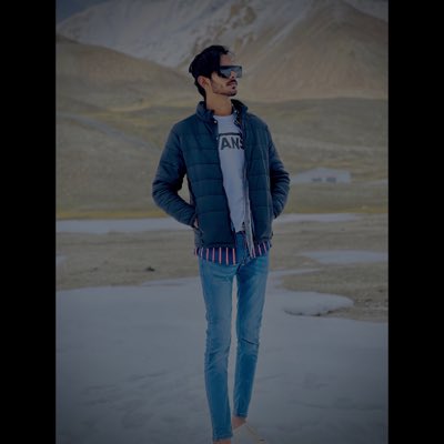 Bilalhere_'s tweet photo. 너와 이런 여행이 필요해 ❄️
#NewProfilePic https://t.co/EdhW4OiZUQ