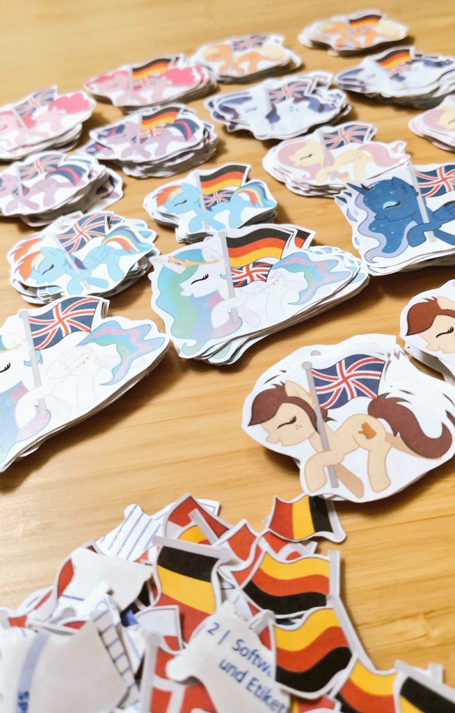 If anyone at GalaCon 2019 took a Pony to show how some might communicate with them,
there will also be for this year!
If I have the time, there will also be some new ponies ;)
<a href="/gala_con/">GalaCon</a> #Galacon2022