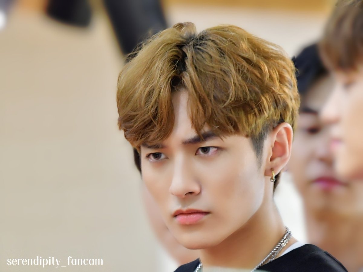 serendipity_CU's tweet photo. 🗓️2022/07/24
📍 FOCUS 50%
#李承隆 #原子少年 https://t.co/59sJig9pV9