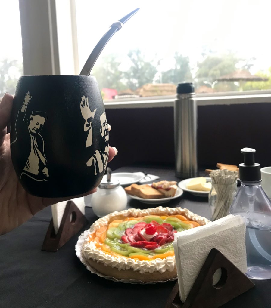 CampingFatica's tweet photo. •Acompañamos este #Domingo de lluvia🌨 con unos ricos 🧉✌🏽🏕!!
¿Les gusta nuestro #Mate?👈🏼😻 

🔹SECRETARIO GENERAL @waltercorreaok 

.
#Lluvia #Camping #WalterCorrea 
#NéstorKirchner #Kirchner https://t.co/wN6YiCCa4e