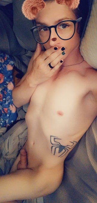 Good morning twitter lazy post Sunday just for u!?? https://t.co/xkOwc8RcKu