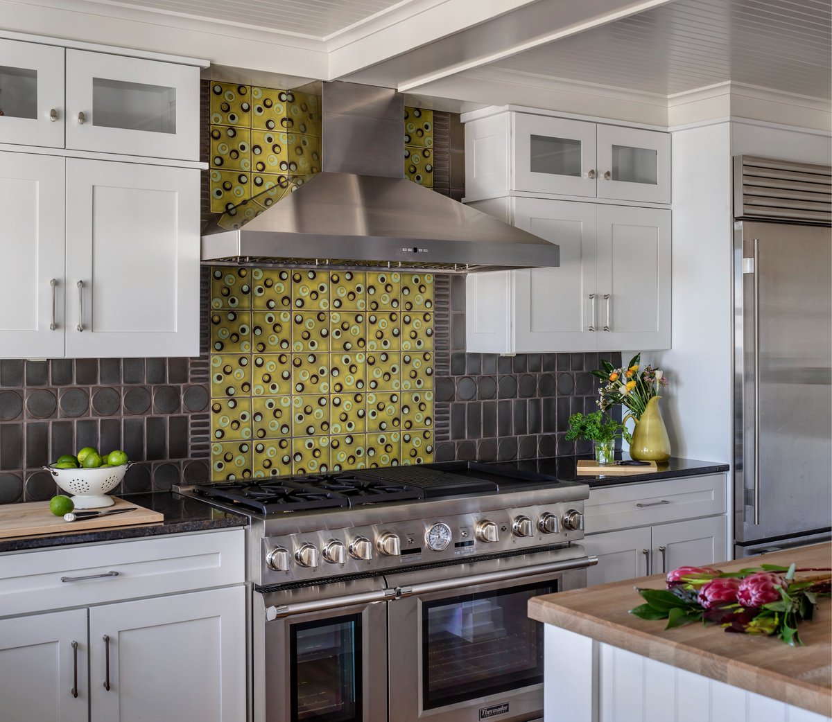 motawitileworks's tweet photo. Beauty from our installation design department!
Photo credit: https://t.co/S7tzSwXr4e
https://t.co/mq919E1Glf
#motawi #motawitileworks #tilebacksplash #kitchengoals #decorativetiles #midcenturydecor #mcmdesign #kitchenbacksplash #ceramics #arttile https://t.co/vmBV78LIXo