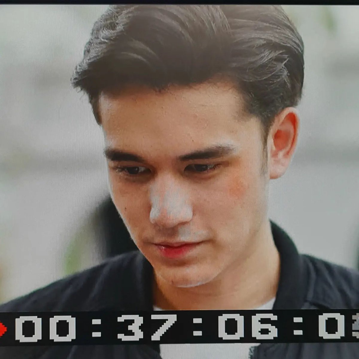วันนี้แอดขอนำภาพความหล่อของ 2 หนุ่ม ม.ล.รณจักร และ ม.ล.รณภูมิ จุฑาเทพ จาก #ใจพิสุทธิ์ มาฝากแฟน ๆ กันค่ะ รุ่นพ่อว่างานดีแล้ว รุ่นลูกก็ดีไม่แพ้กันเลย 🥰 แอบอิจฉาสาว ๆ #ดวงใจเทวพรหม แล้วค่ะ !

#Kapook