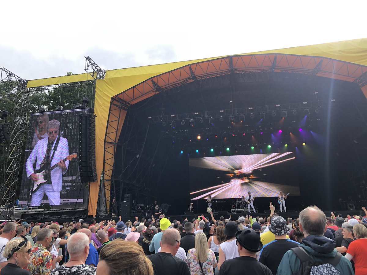 Julia Lawrence (@julialawrence77) on Twitter photo Doctor! Doctor! Can’t you see I’m burning burning!! Tom Bailey set at a now sunny #RewindScotland 2022 #ScottishSummerWeatherIsMad Doctor! Doctor! Can’t you see I’m burning burning!! Tom Bailey set at a now sunny #RewindScotland 2022 #ScottishSummerWeatherIsMad