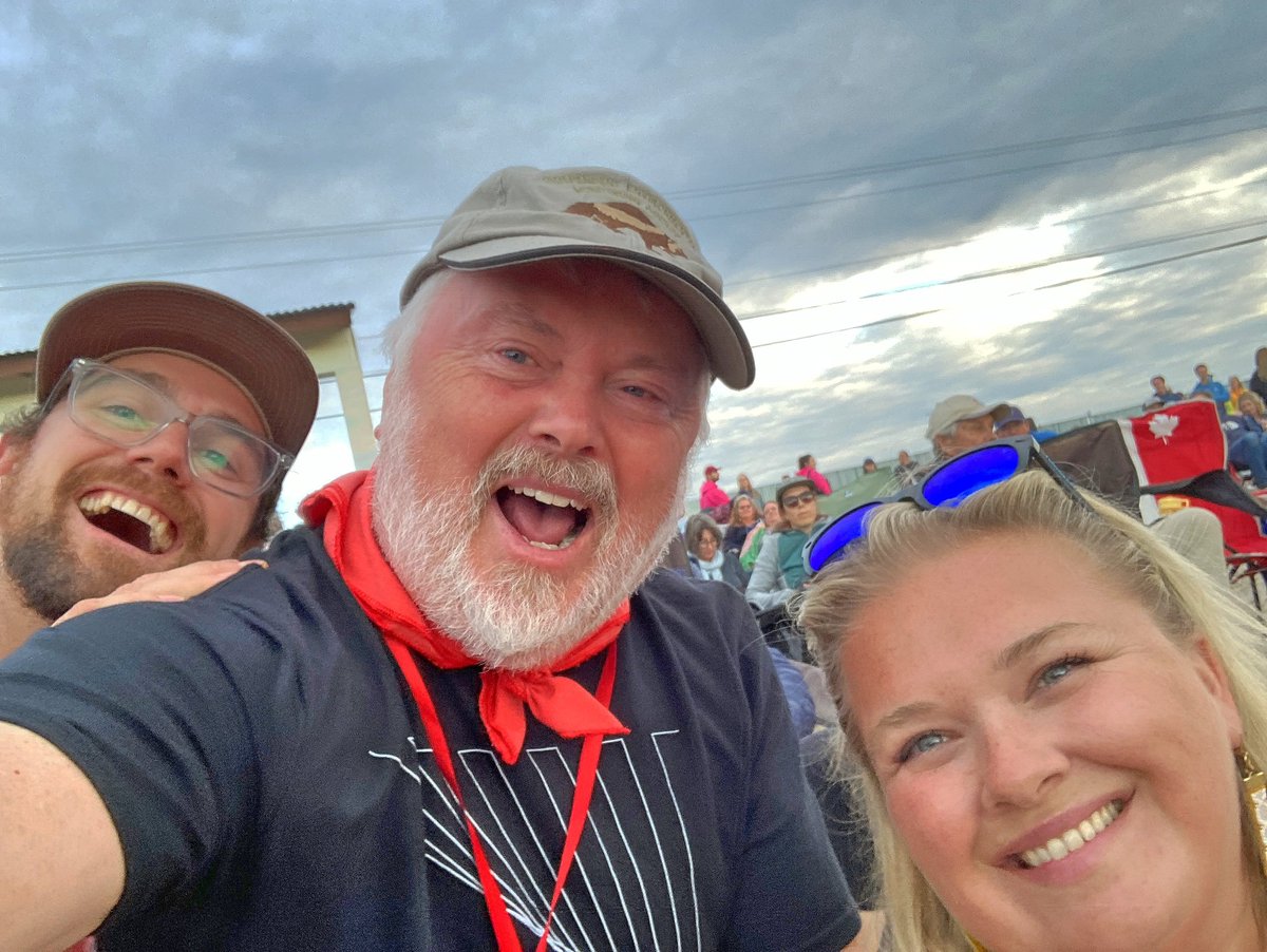kevinframelake's tweet photo. Thanks to all the volunteers, performers and participants for making another great Folk on the Rocks! https://t.co/9Z36G3CjAZ