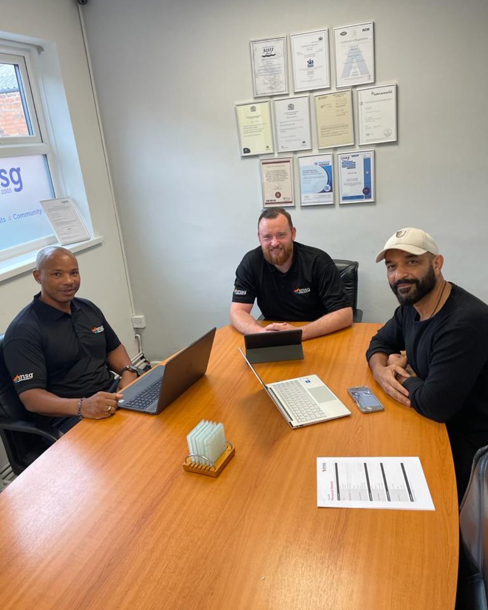 SnsgLtd's tweet photo. Sunday morning vibes 🎉
The CEO & MD sat down with our software partner Terry @ Ambinet Software who has just presented our new & bespoke SNSG online training platform.
#onlinetraining #onlinetrainingplatform #training #improving #securitytraining #birminghamsecurity https://t.co/R7rzNcYA9d