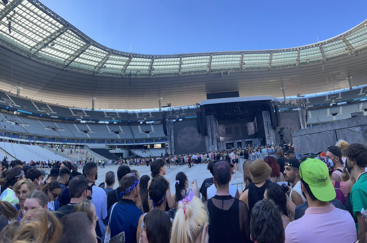 tessaDiprieto's tweet photo. WE ARE INSIDE I CANT FUCKIN BELIEVE IT GAGA ILY SM
#ChromaticaBallParis
#ChromaticBall https://t.co/EmvAy68kjI