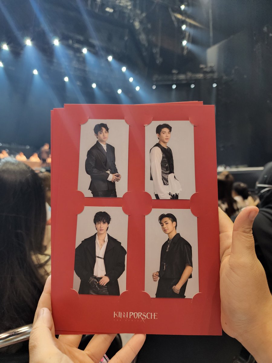 memorymileapo's tweet image. Photocard set #KPworldtourD1

ดีทุกใบ!!!