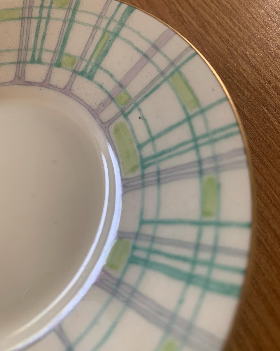 neilhwilliams's tweet photo. 1/3 Today’s espresso is a Peruvian SO from a small farm owned by Gregorio Esquen in the district of Huabal, a small plot of only 2 hectares situated at an altitude of 1850metres. The farm produces the Caturra …
#artdeco
#royaldoulton
#peruviancoffee
@horshamcoffee https://t.co/4AUbsHcUzR