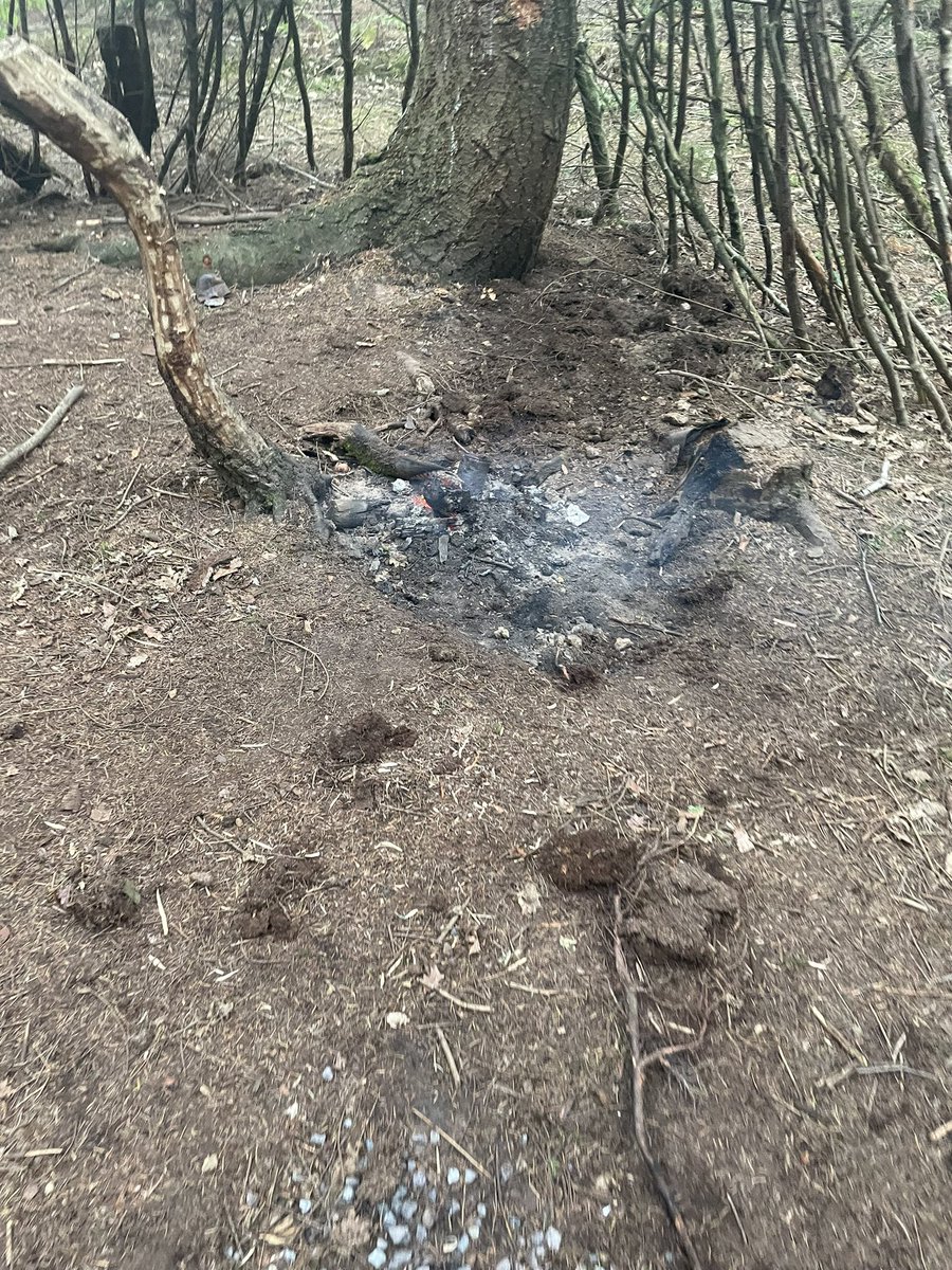 📟 Cleobury crew have just returned from a fire in open in the Wyre Forest. On arrival a small campfire was left unattended. We were supported by the ISU from <a href="/SFRS_Bridgnorth/">Bridgnorth Station</a> 🚨