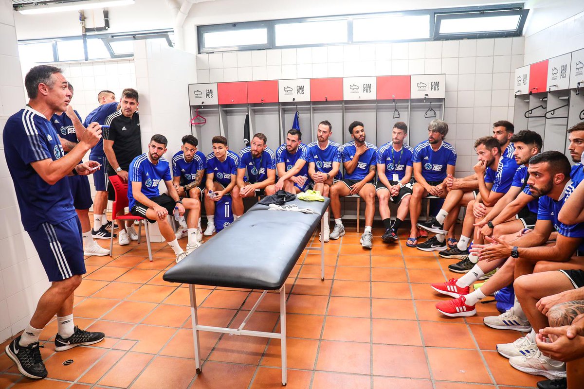 davidaganzo's tweet photo. Charla previa a la final del torneo #UltimateFootballDraft en Lisboa. 

Mucha suerte, compañeros 💪⚽!

Selección #AFEFútbol https://t.co/0xeX3qWMEy