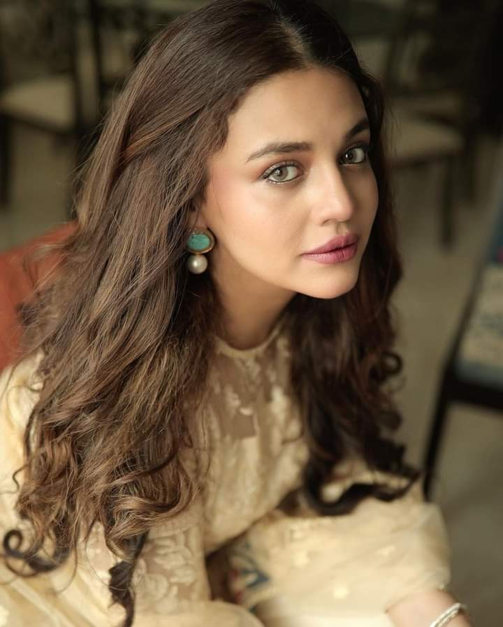LollywoodSS's tweet photo. Beautiful click of #ZaraNoorAbbas 💥❤ https://t.co/Wa7ldZl5Od