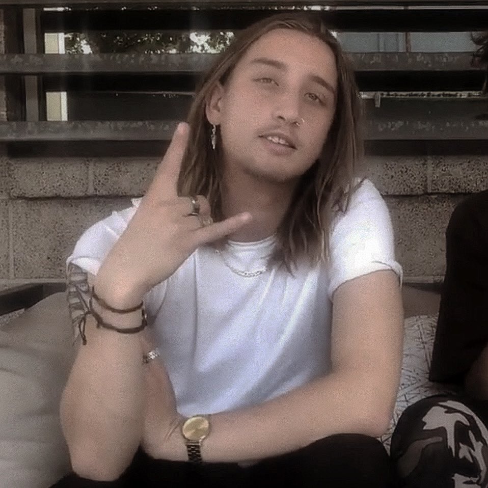 comfortkras (@comfortkras) on Twitter photo 