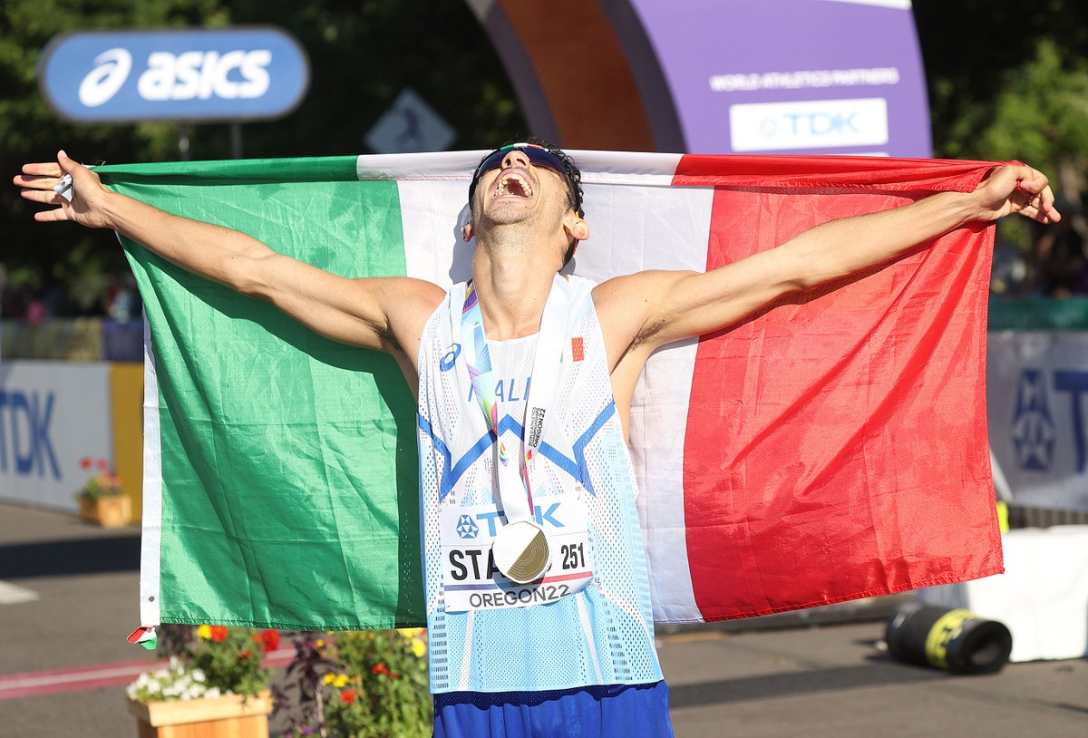 atleticaitalia's tweet photo. 𝐋 𝐄 𝐆 𝐆 𝐄 𝐍 𝐃 𝐀 🥇🥇

🔥 Oro mondiale dopo l'oro olimpico, Massimo Stano nella storia (foto Colombo/FIDAL) 
#WorldAthleticsChamps 

#atletica https://t.co/zoow7da1h3