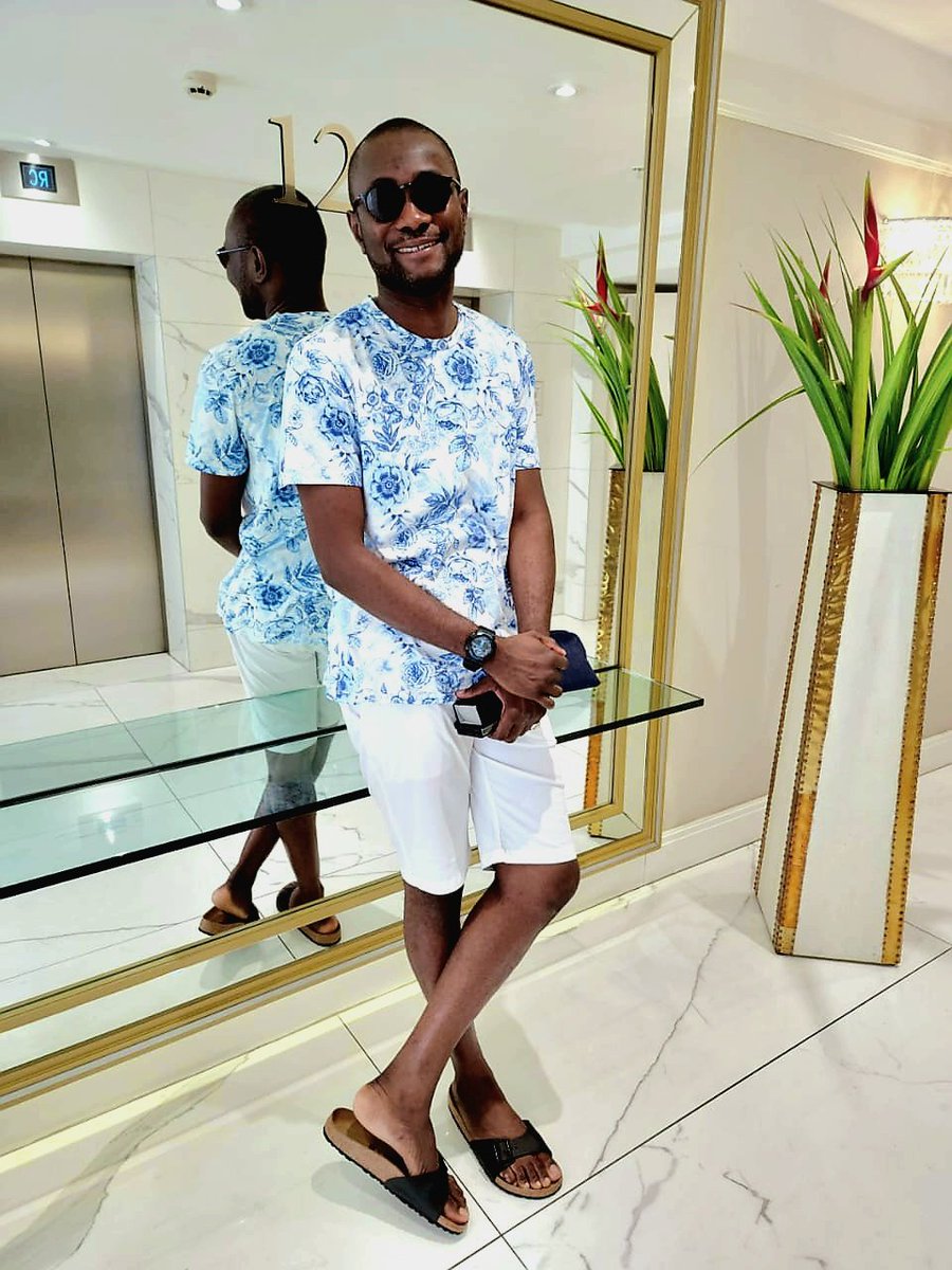 RomarickATOKE's tweet photo. Tous les jours se ressemblent, sauf les dimanches ! #ProfitezDeLaVie #BeauDimanche
https://t.co/1WGEQ6epSu
#RomarickATOKE #RALife #RAQuote #ToujoursAvecSourire https://t.co/qztlfCUs1W