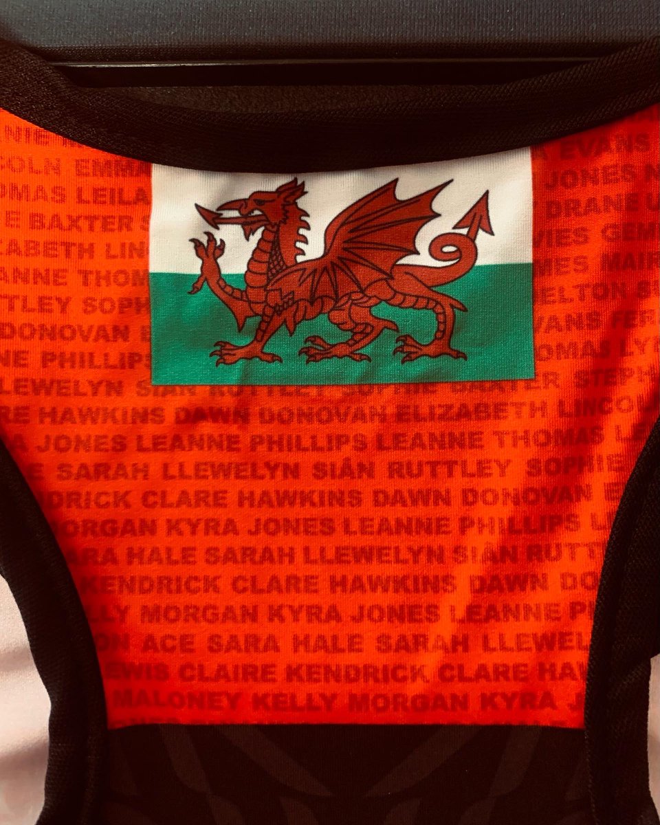 Nia Jones tweet media