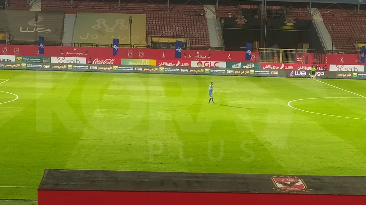 KoraPlusEG's tweet image. محمد الشناوي أثناء مباراة الأهلي والجونة 👀