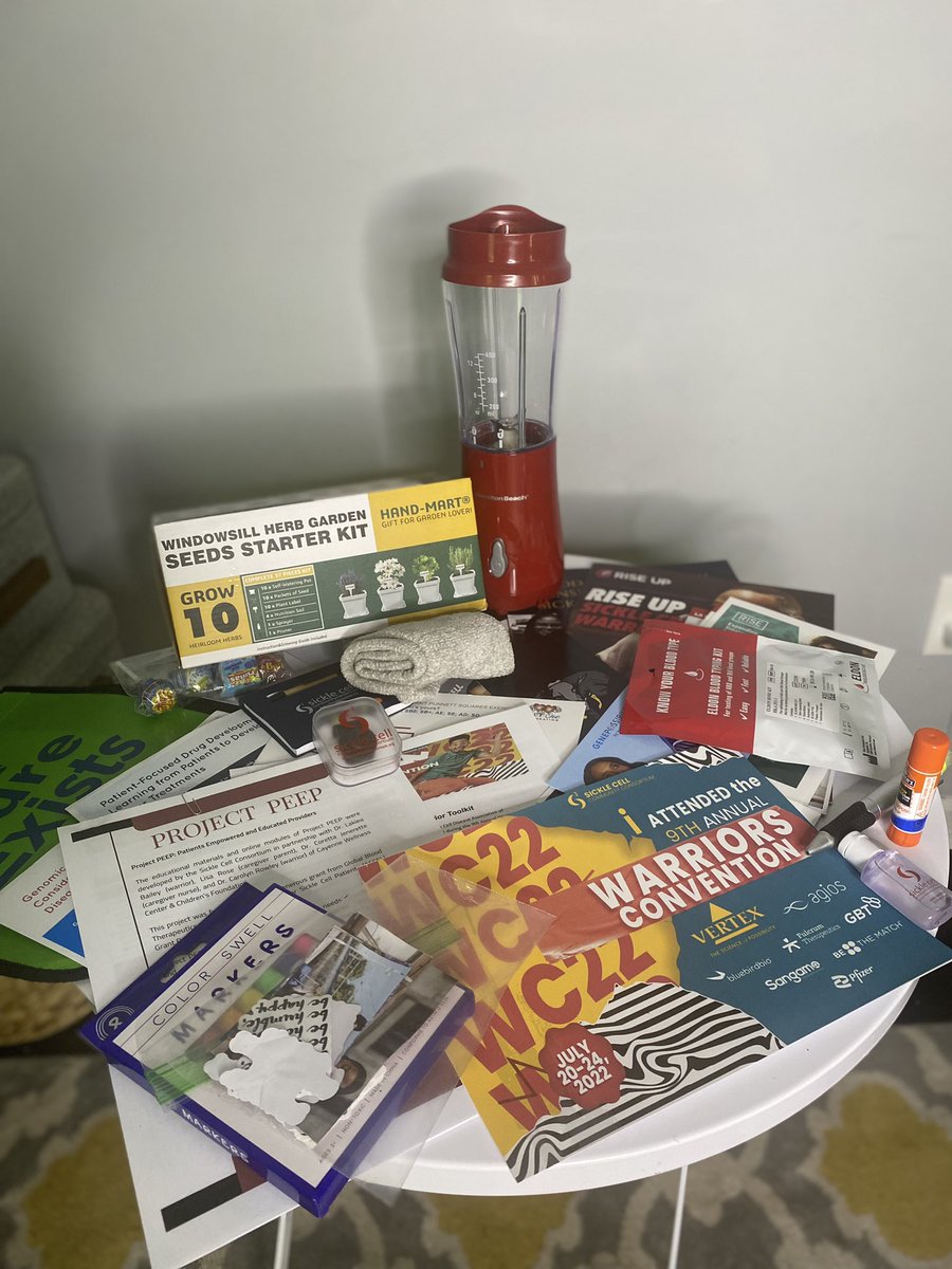 Cleverlychangin's tweet image. Thanks @SCCConsortium for the t-shirt, garden herb kit, blender, brochures, and vision board supplies. #sc3wc22