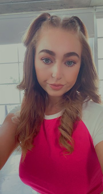 Felt cute on set the other day with @naughtyamerica  Thanks so much for having me! ❤️  @teambrian2016<a class="tags" href="/tag/naughtyamerica">@naughtyamerica</a>