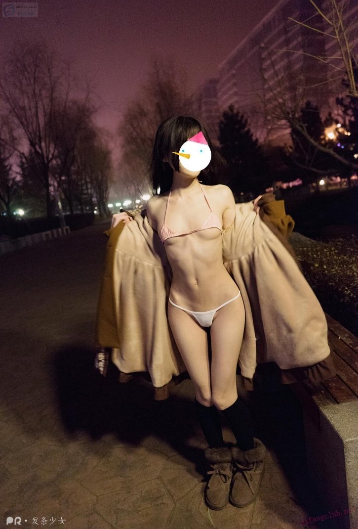fuliji00's tweet photo. 【反差母狗户外露出】要听主人的话哦，完整视频看主页 #反差 #母狗 https://t.co/Qc5hdXYlyt