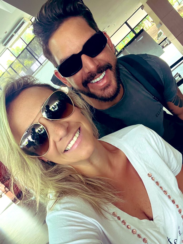 IngritPrudente's tweet photo. Aquele foto que faltava para a despedida!! #felipeeva #bandaeva #fortal2022 #marinapark #chegouaminhavez #axe #amo #marinapark @bandaeva @Fortaloficial https://t.co/s3v7ojQEni