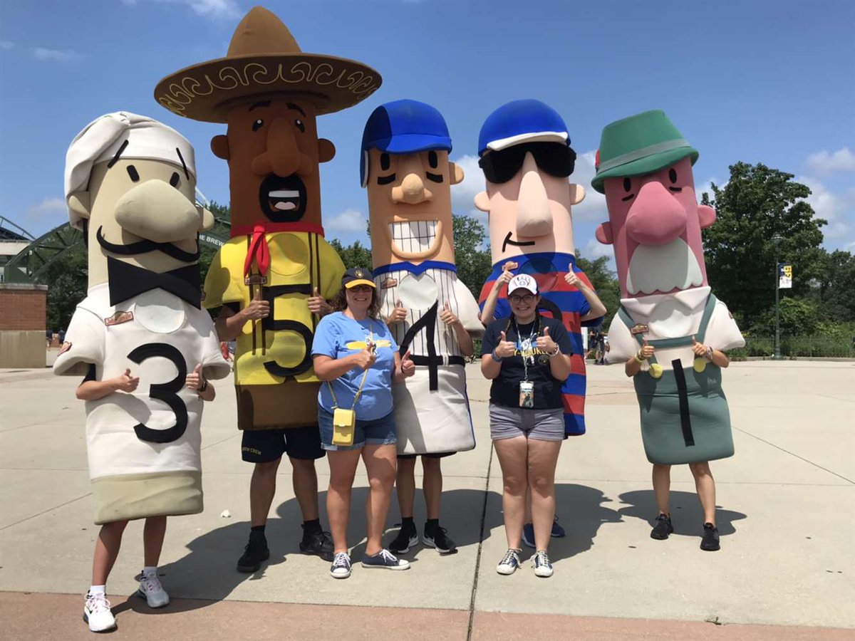 2followthecrew's tweet photo. It isn't often that you find all 5 sausages together!! 😃👍

#ThisIsMyCrew https://t.co/SFB5x1ygOq