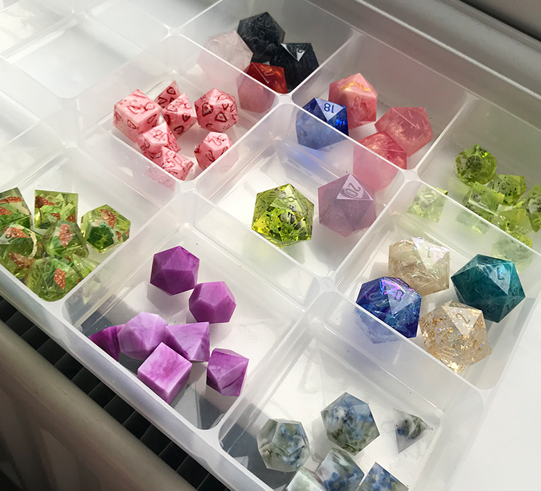 Just a little sneak peak at what I've been working on recently! I may have unlocked a small obsession with painting blanks!

#dice #handmadedice #DnD #ttrpg
