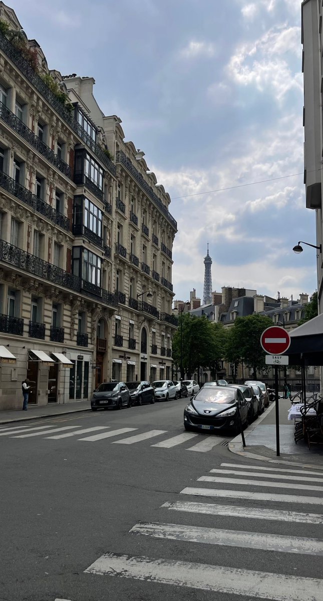llncai's tweet photo. Paris 🤍 https://t.co/4QjiJi2FHt