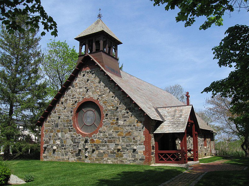 sksrev's tweet photo. Happy to be back with the good people of St. Andrew’s-by-the-Sea (Episcopal) in Rye Beach, NH, this morning—and thankful for the little bit of a sea breeze that joined us as well. https://t.co/CKzyYxBhj4
