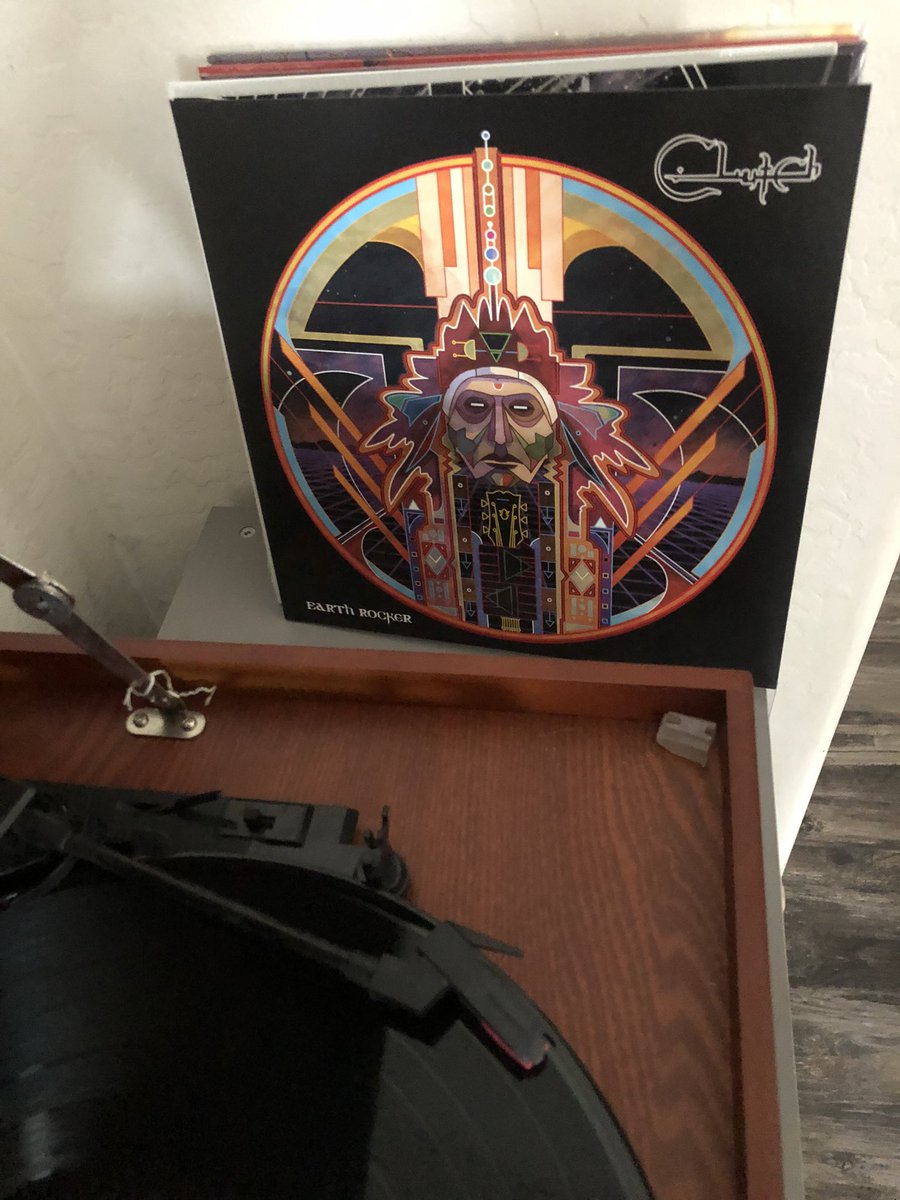 OtherRedRocker's tweet photo. Next.. @clutchofficial #EarthRocker probably my favorite Clutch album https://t.co/VM9EkrScLe