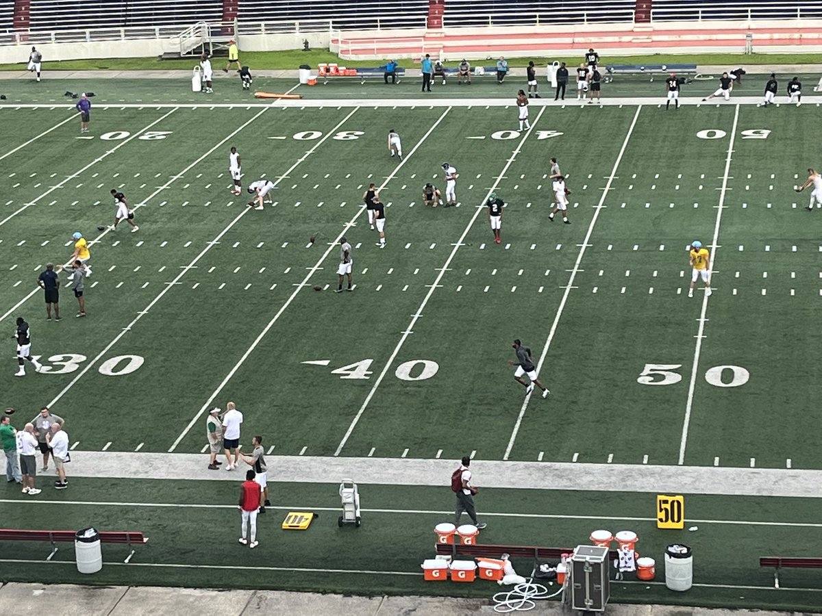 Teams are getting ready for the Jamboree!
#MLFB #football #cleatsinthegrass