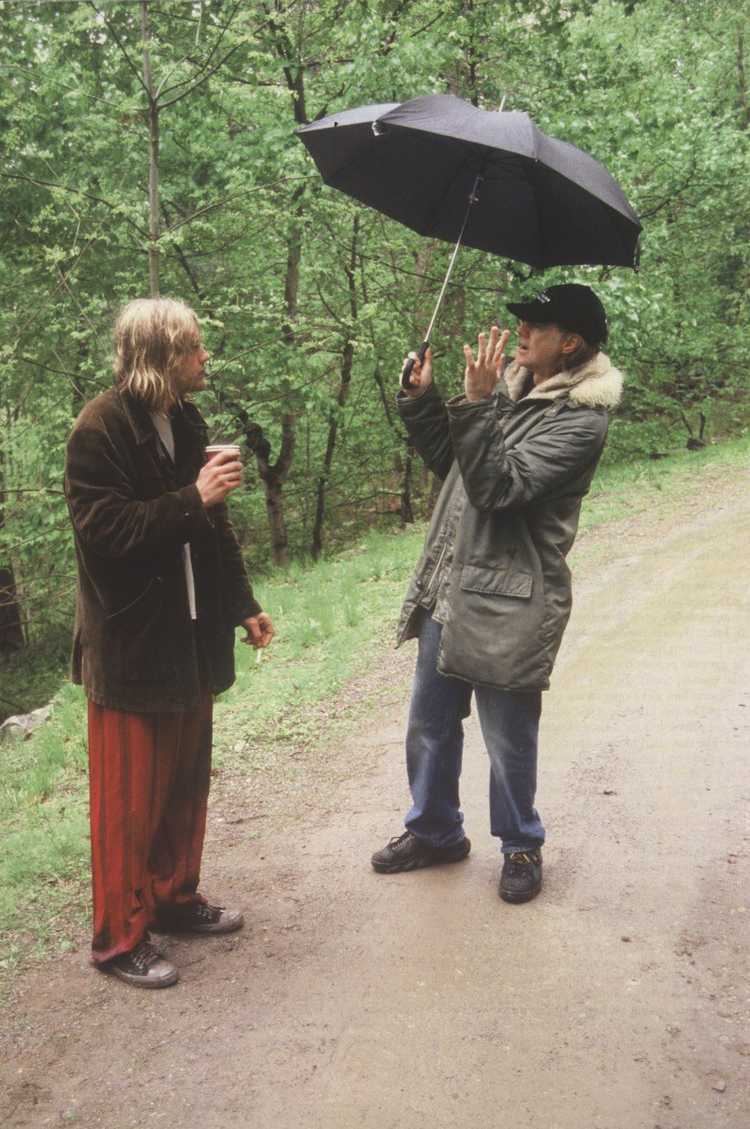 Happy birthday gus van sant. here is one of my favorite pictures of him directing michael pitt on last days . 