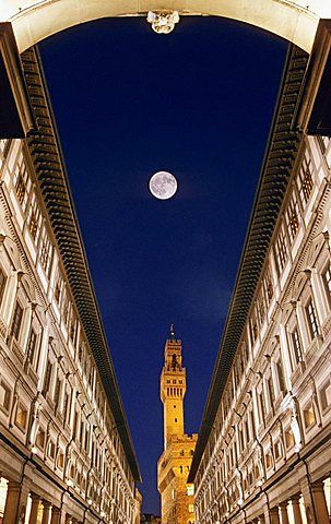 #NotturniDiCittà

Il mio cuore ha molto più fuoco
di quanto tu possa pensare
di raffreddarlo con il gelo. 
La mia anima ha più amore
di quanto tu possa pensare
di farle dimenticare.

┃Victor Hugo

su #VentagliDiParole

𝑺𝒐𝒎𝒆𝒘𝒉𝒆𝒓𝒆 𝒊𝒏 𝒂 𝒃𝒆𝒂𝒖𝒕𝒊𝒇𝒖𝒍 𝒑𝒍𝒂𝒄𝒆...