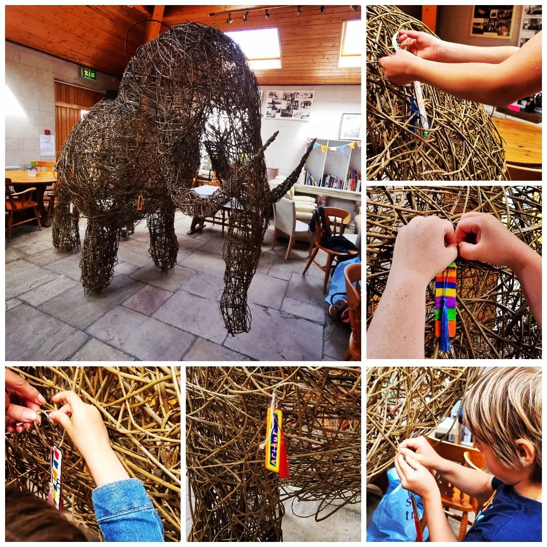 CanUcheldreCtr's tweet photo. ☀Creating Sunshine Project ☀
A Mammoth Project -
This past week, we have been very fortunate to have local children come and help us finish weaving our mammoth project with Wispy Willow Creations. @WeAreAnglesey #localproject @creuheulwencaergybi https://t.co/NhDtmDN0cY