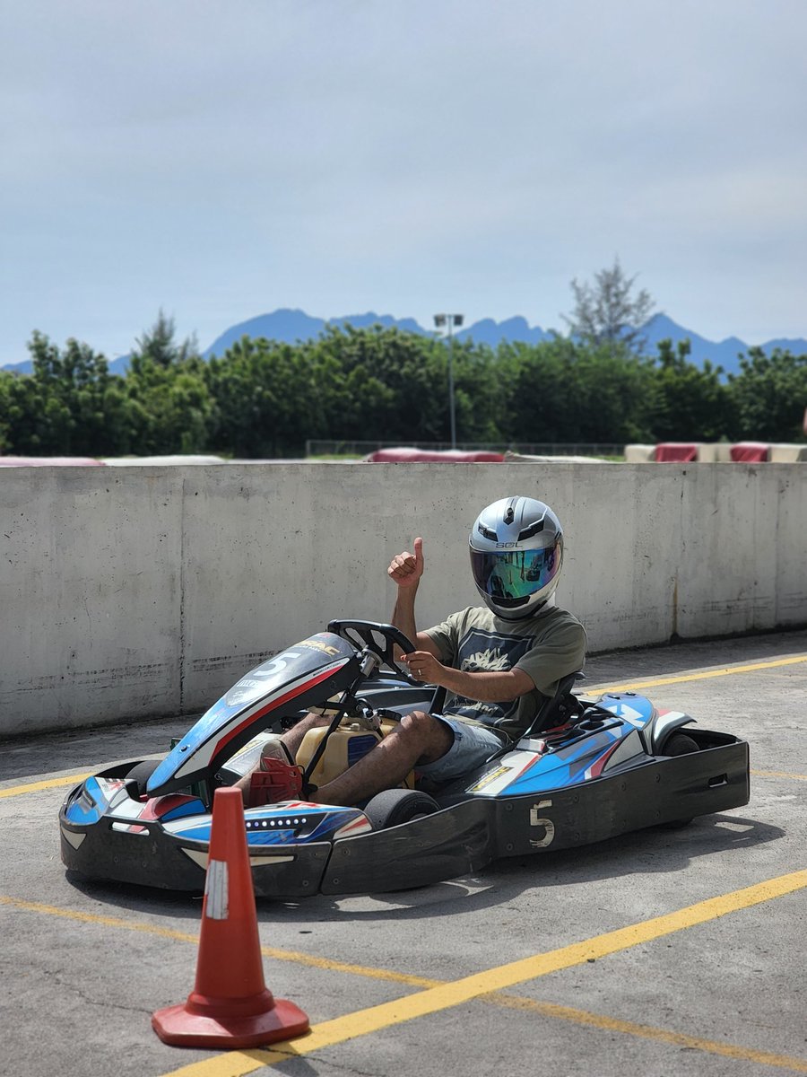 rizuan_1994's tweet photo. ●MORAC LANGKAWI ADVANTURE RACING GOCART.
》you love car racing..?❤️.come to morac langkawi to enjoy racing with your friends and family.🏎🏎 (BOOKING NOW!!!)
#langkawi #moraclangkawi #percutianlangkawi #racingcar #gocartlangkawi #langkawiisland. #vacation #racing #enjoy #PMNOW https://t.co/m4x3o1LHaB