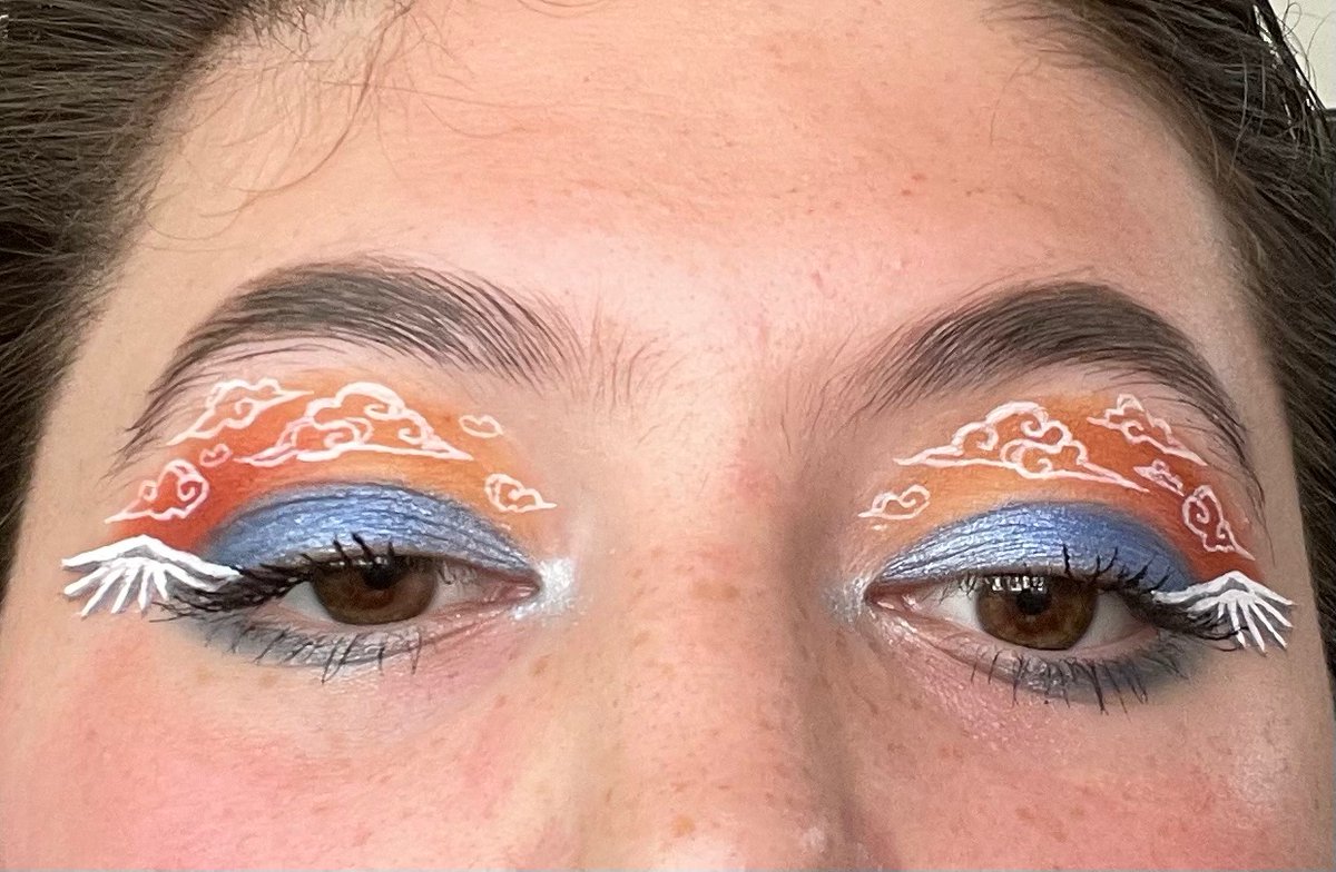 Knoxdoodles's tweet photo. Another in the #criticalrolefanart eyeshadow series. Dorian Storm inspired ☁️☀️ https://t.co/BjsMBosCV1