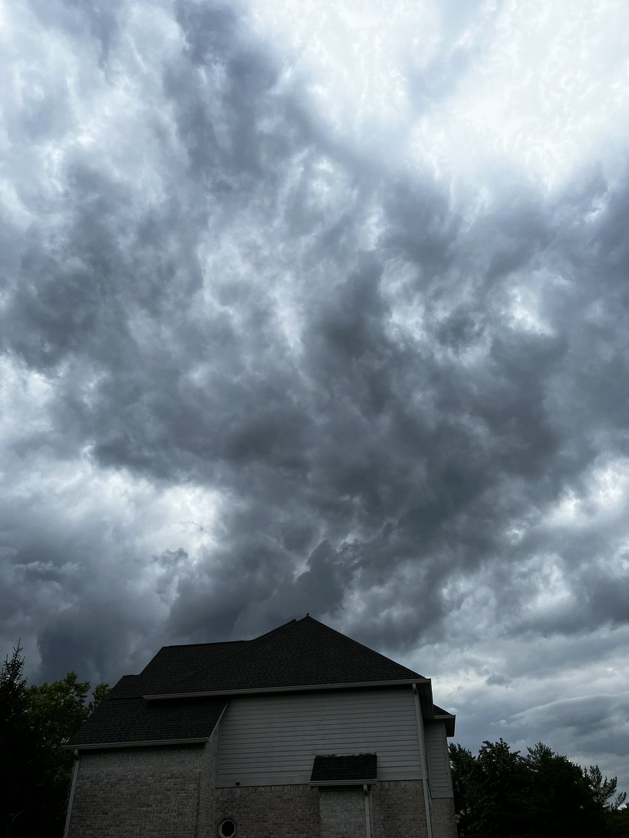 cmcswee's tweet photo. Storm in Fishers!! @WTHRcom https://t.co/6D2z1K6GdO