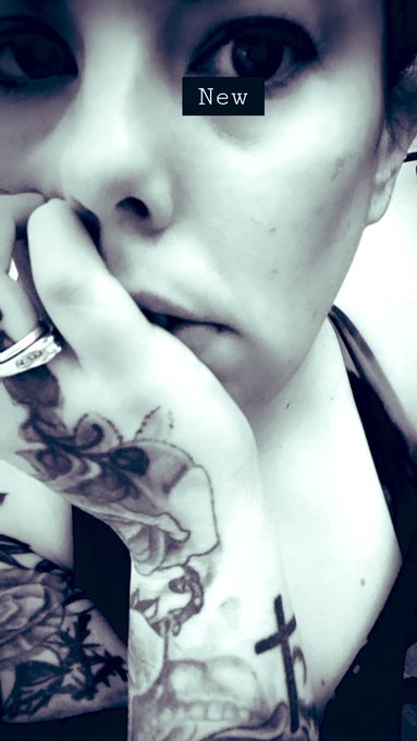 Took it off today - it can&rsquo;t be real.. come hither #subs.. maybe treating y&rsquo;all like dog shit will make<a href="/tag/femdom"class="tags"><span>#femdom</span></a><a href="/tag/findom"class="tags"><span>#findom</span></a><a href="/tag/paypigs"class="tags"><span>#paypigs</span></a><a href="/tag/subs"class="tags"><span>#subs</span></a><a href="/tag/femdem"class="tags"><span>#femdem</span></a>