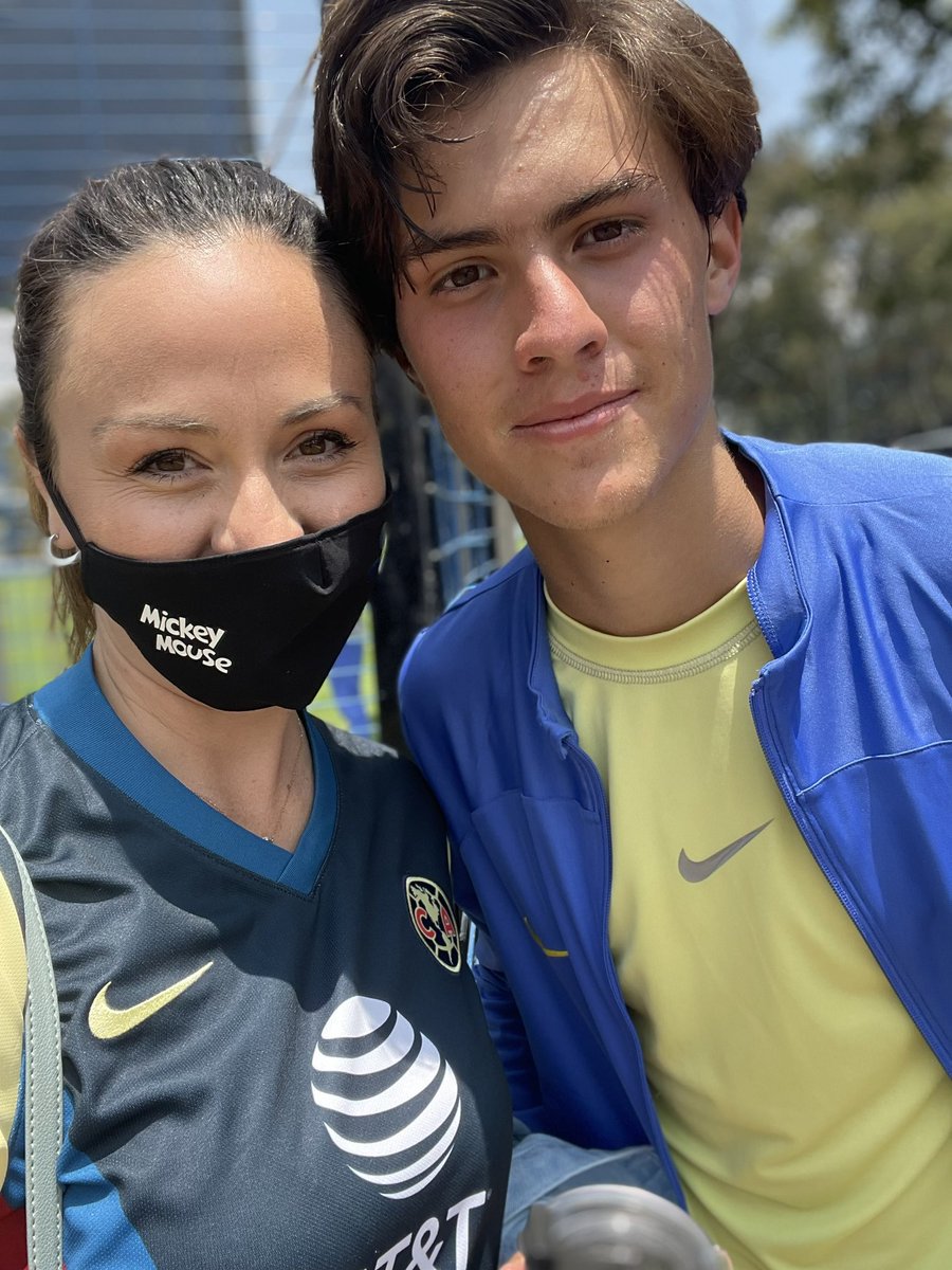 AnaMaryyaa's tweet photo. Este momento de la vida se llama felicidad 😍 https://t.co/tzLvybvK0J