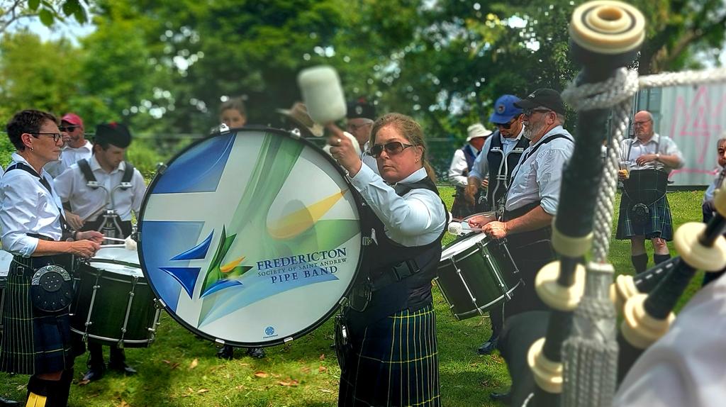 BruceHallihan's tweet photo. It was more than a little hottish for the Scottish. PHOTOS: Red-hot return for @NBHighlandGames https://t.co/mvuzPFrRiS @DailyGleaner @TimesTranscript @TJProvincial #Fredericton @FredTourism https://t.co/zPqajDE9Bv