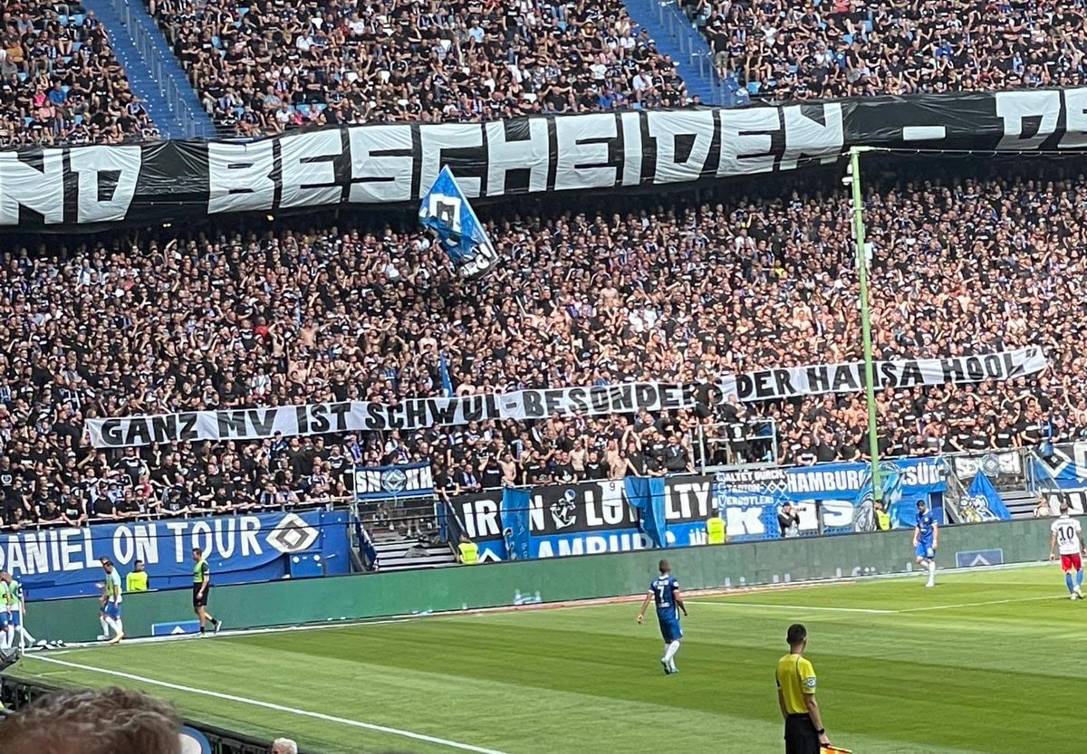 ultrapeinlich's tweet photo. 24.7.2022 @HSV - @HansaRostock :

Homophobes Spruchband auf der Nordtribüne.

#ultras #ultrapeinlich #hsv #hamburg #homophobie #homophobia https://t.co/jribSn0yvV