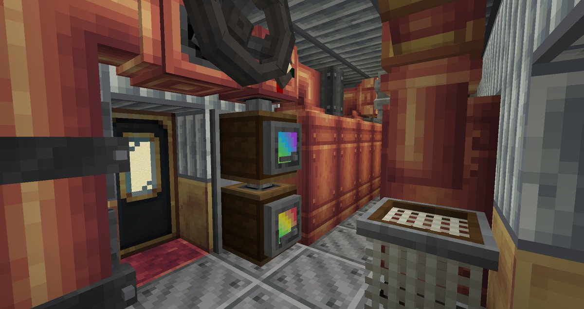 ChewyRailworks's tweet photo. Here's a peak at the interior of the Imperator's locomotive; much greebling was done today https://t.co/GlEAo1TenA