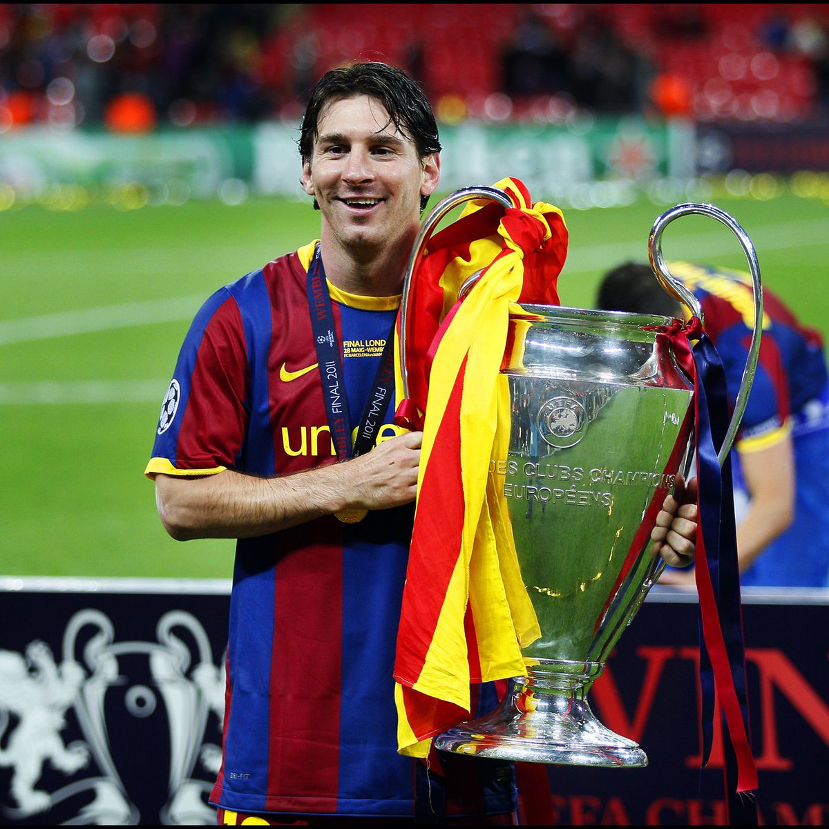 sportbible's tweet photo. Barcelona president Laporta:

🗣️"I think, hope that Leo Messi story with Barcelona is not over yet. It's still open, it's our responsibility to make sure it has a more beautiful ending than it was". https://t.co/uEDgXdhGkg