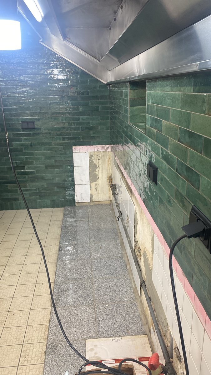 PausenapfelTTV's tweet photo. Hallo liebe Freunde, viele wissen ja das ich mich aktuell mit meinen Traum selbständig mache. Ein eigenes Restaurant! Am 1.8 ist es hoffentlich soweit ich würde mich tierisch freuen wenn ihr mich damit unterstützt. Für euch sind es nur ein paar Klicks, für mich ist es ein Traum! https://t.co/xCQJ5NWd6J