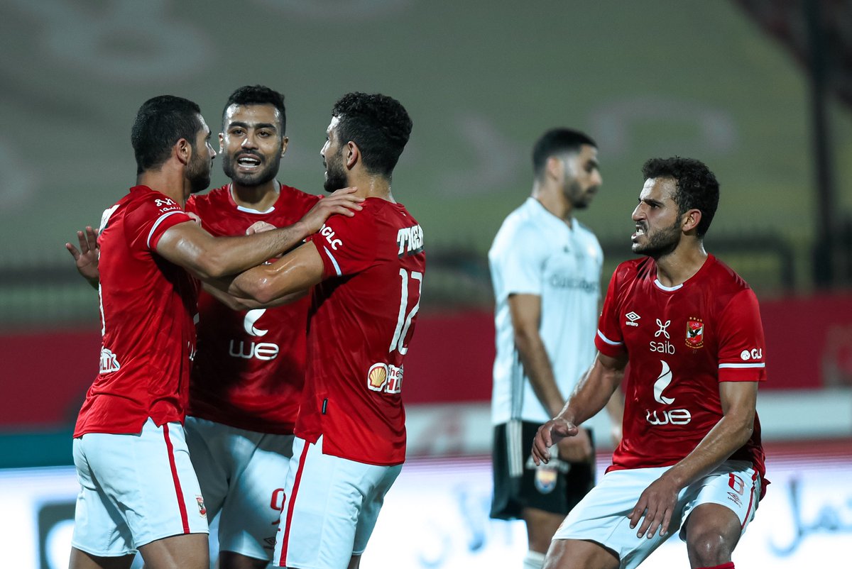 📸| لقطات من فوز الأهلي على الجونة ضمن منافسات بطولة الدوري الممتاز 🦅💪✌️
#يلا_يا_أهلي