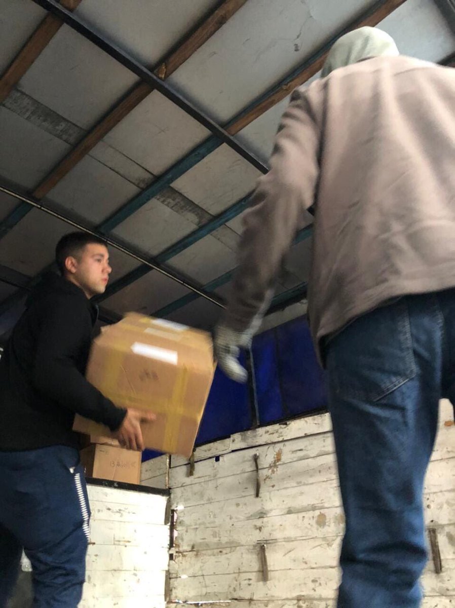SolidarioAbrazo's tweet photo. ENTRE USTEDES Y NOSOTROS 👭👬👫
LO LOGRAMOS 🇦🇷

Ya están en camino a Chaco más de 500 juguetes! 500 Sonrisas vamos a generar con esto 🧸😃

📌También se sumaron  Diego Sebastián Schroh y María Orellana 😀 https://t.co/DdgytfWewN