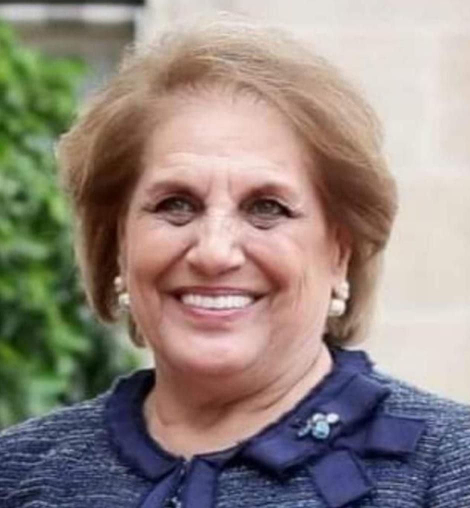 انت ملكة جمال لبنان والعالم 🧡
#ملكة_جمال_الكون